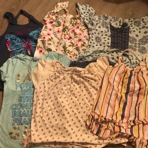 Bundle of 6 girl tops S/M